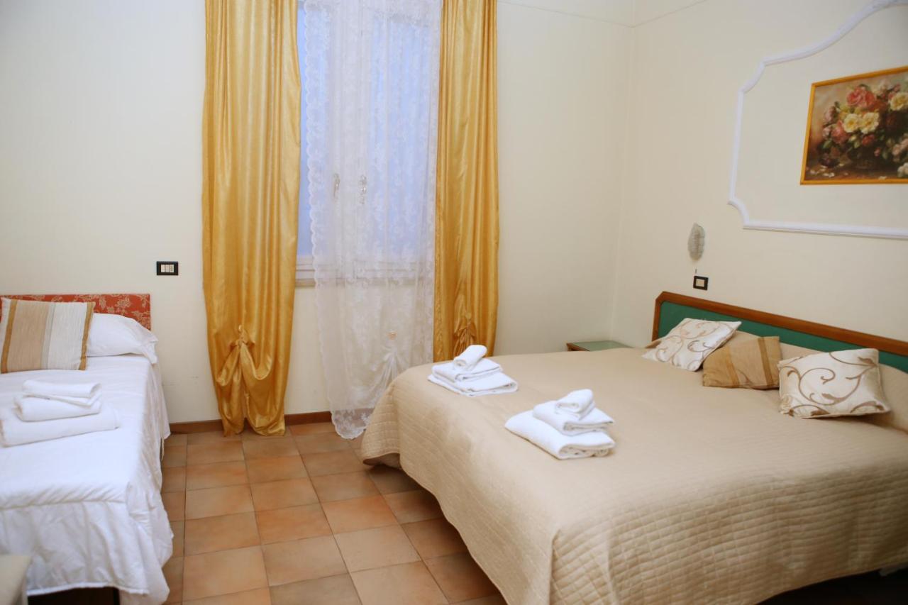 Hotel La Torre Rimini Eksteriør bilde
