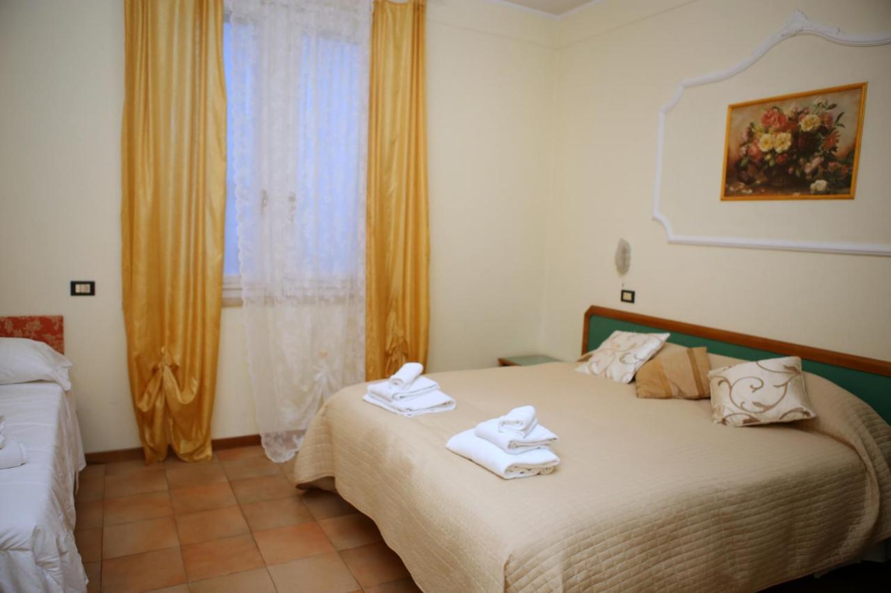 Hotel La Torre Rimini Eksteriør bilde