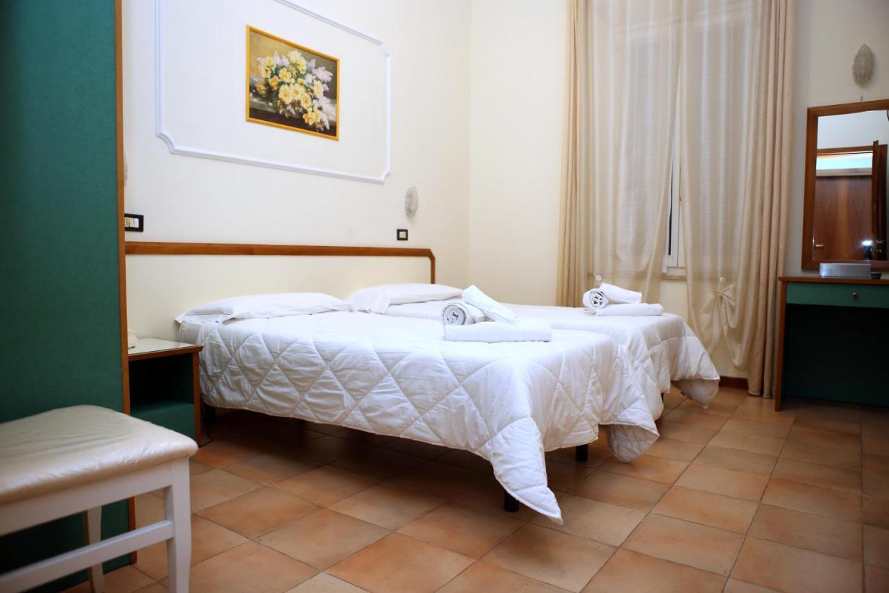 Hotel La Torre Rimini Eksteriør bilde
