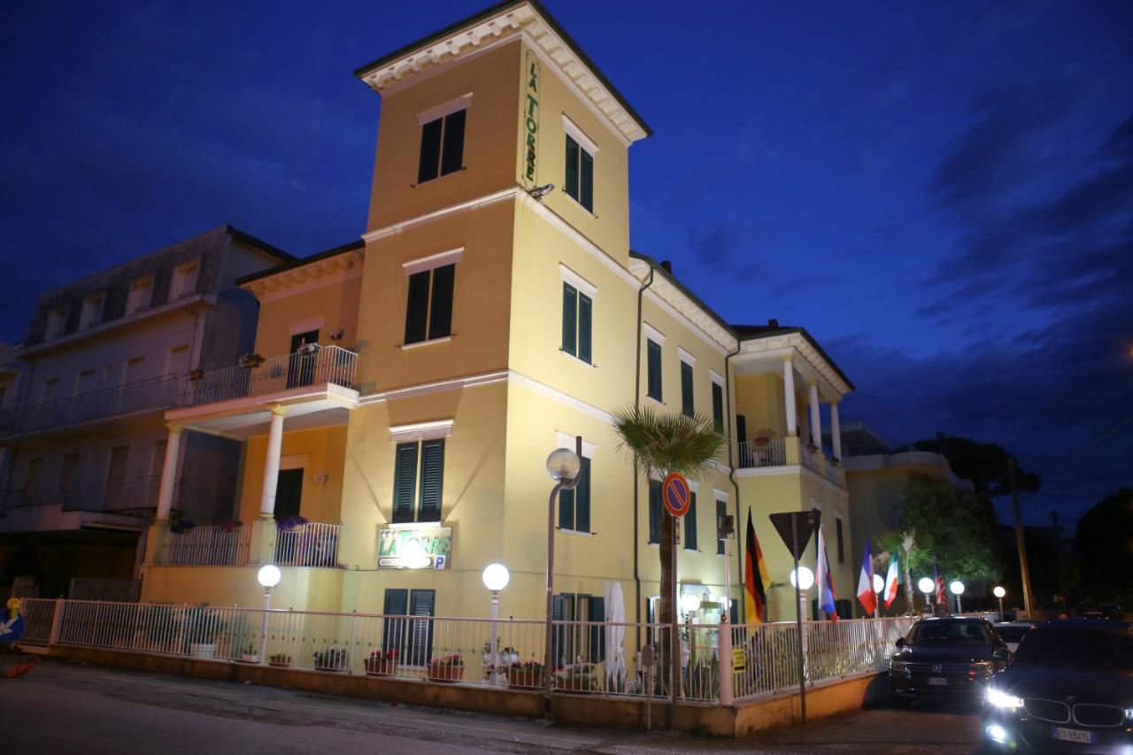 Hotel La Torre Rimini Eksteriør bilde